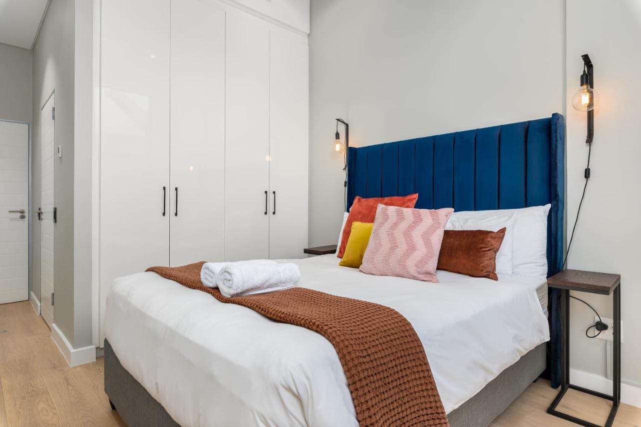 The Docklands Luxury Apartments Cape Town Exterior photo