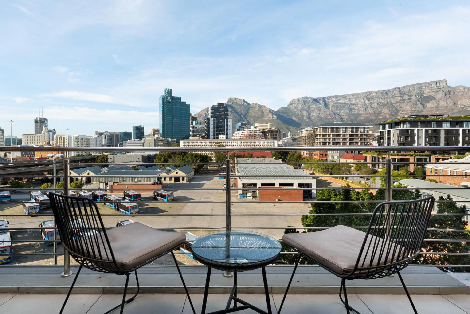 The Docklands Luxury Apartments Cape Town Exterior photo